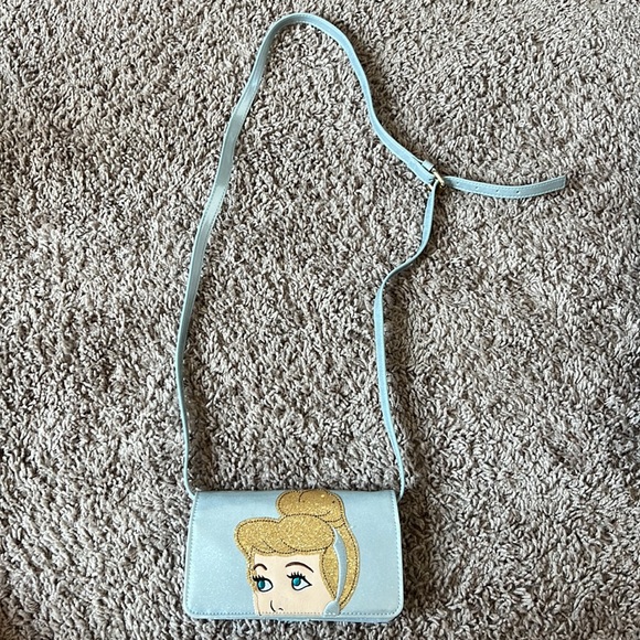 Disney Danielle Nicole Cinderella Phone Crossbody bag - Picture 2 of 9